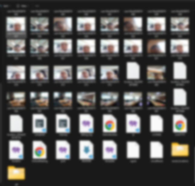 Struktur file hasil capture CamPhish: foto kamera (di-blur) dan file lokasi di folder tool